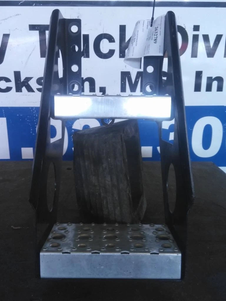 Frame Step for Freightliner Cascadia 126 (2022)