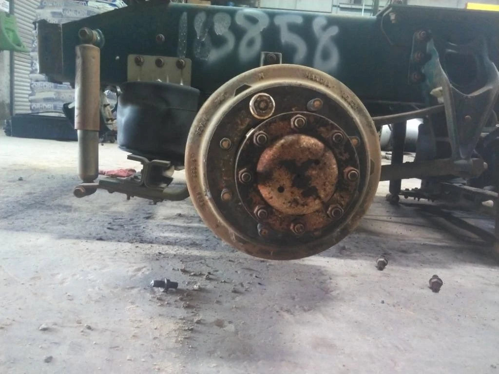 Rear Axle Housing for Eaton-Spicer RS402 (1995)