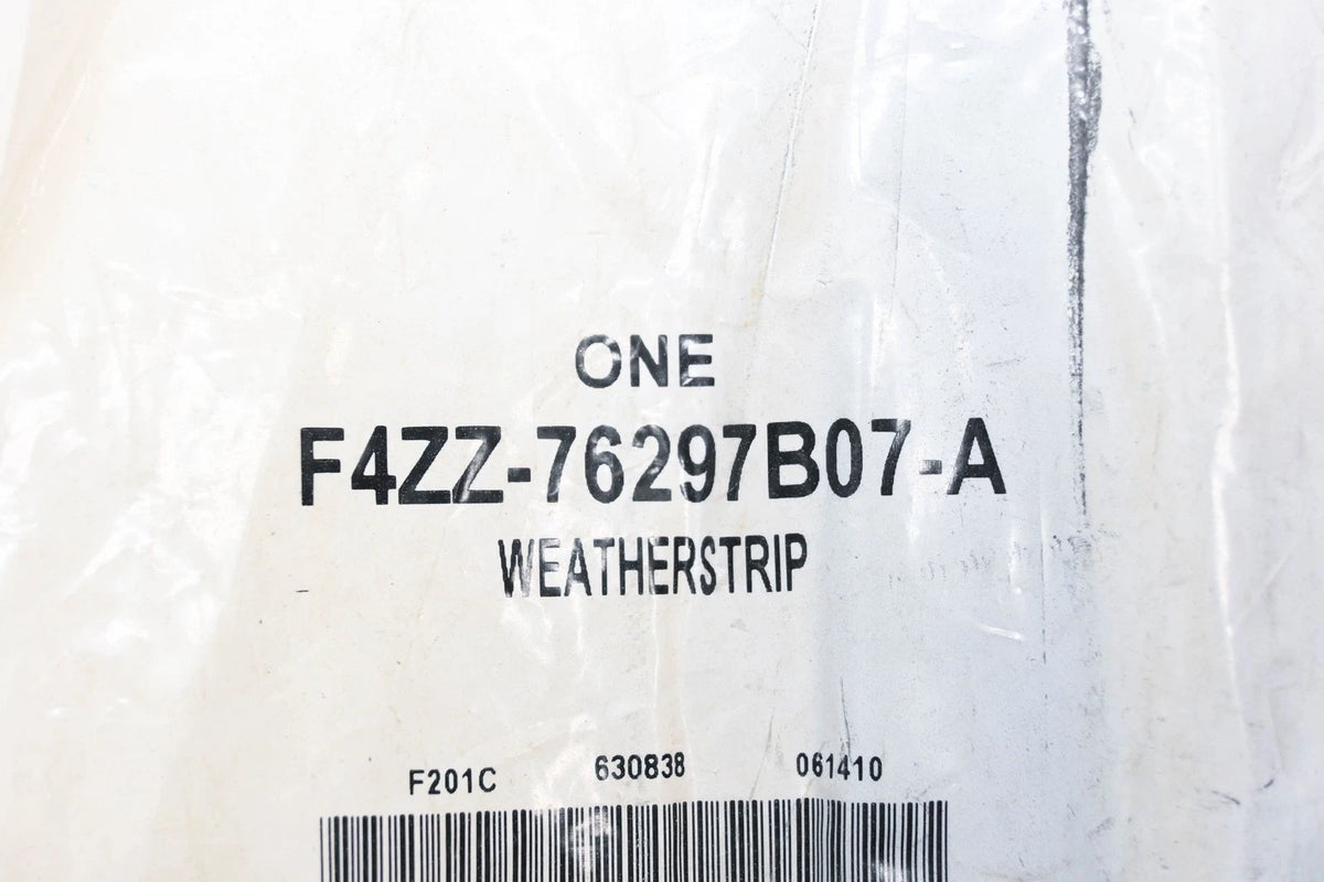 Right Side Quarter Panel Weatherstrip for Ford (F4ZZ-76297B06-A)