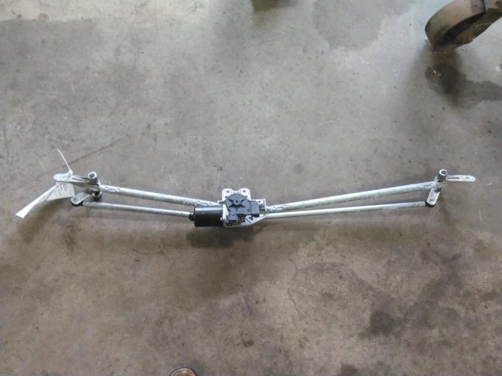 Windshield Wiper Assembly for Freightliner Cascadia 113 (2011)
