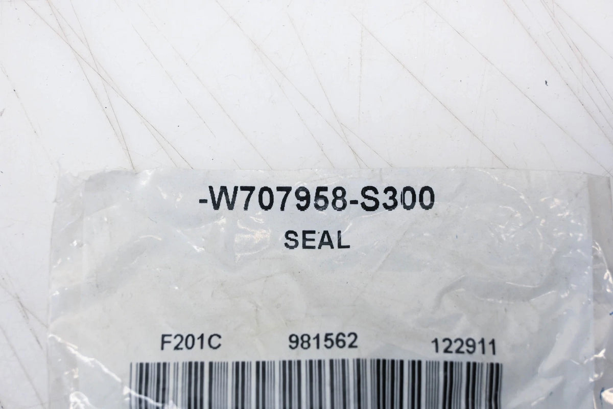 Seal for Ford W707958-S300 (NOS)