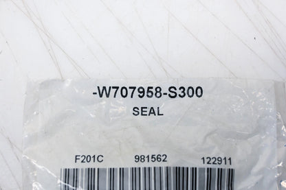 Seal for Ford W707958-S300 (NOS)