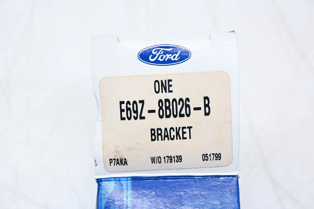 OEM Left Side Radiator Grille Opening Bracket for Ford (E69Z-8B026-B)