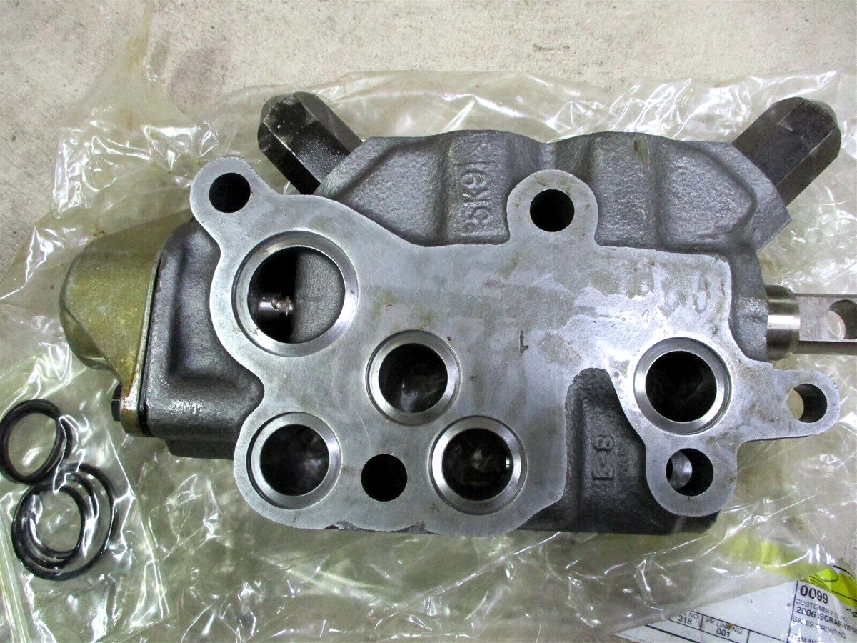 8Q7152 Hydraulic Section Valve for Caterpillar Mitsubishi Forklift