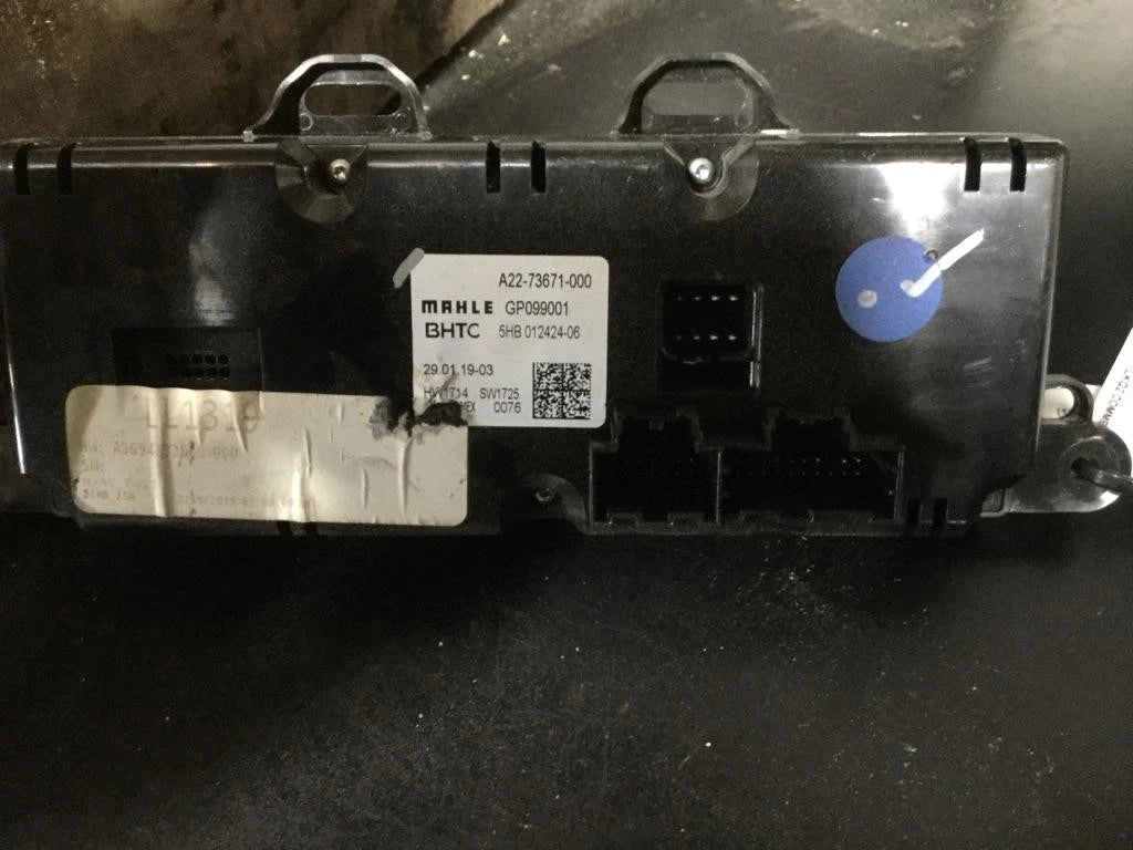 Temperature Control for Freightliner Cascadia 126 (2020)
