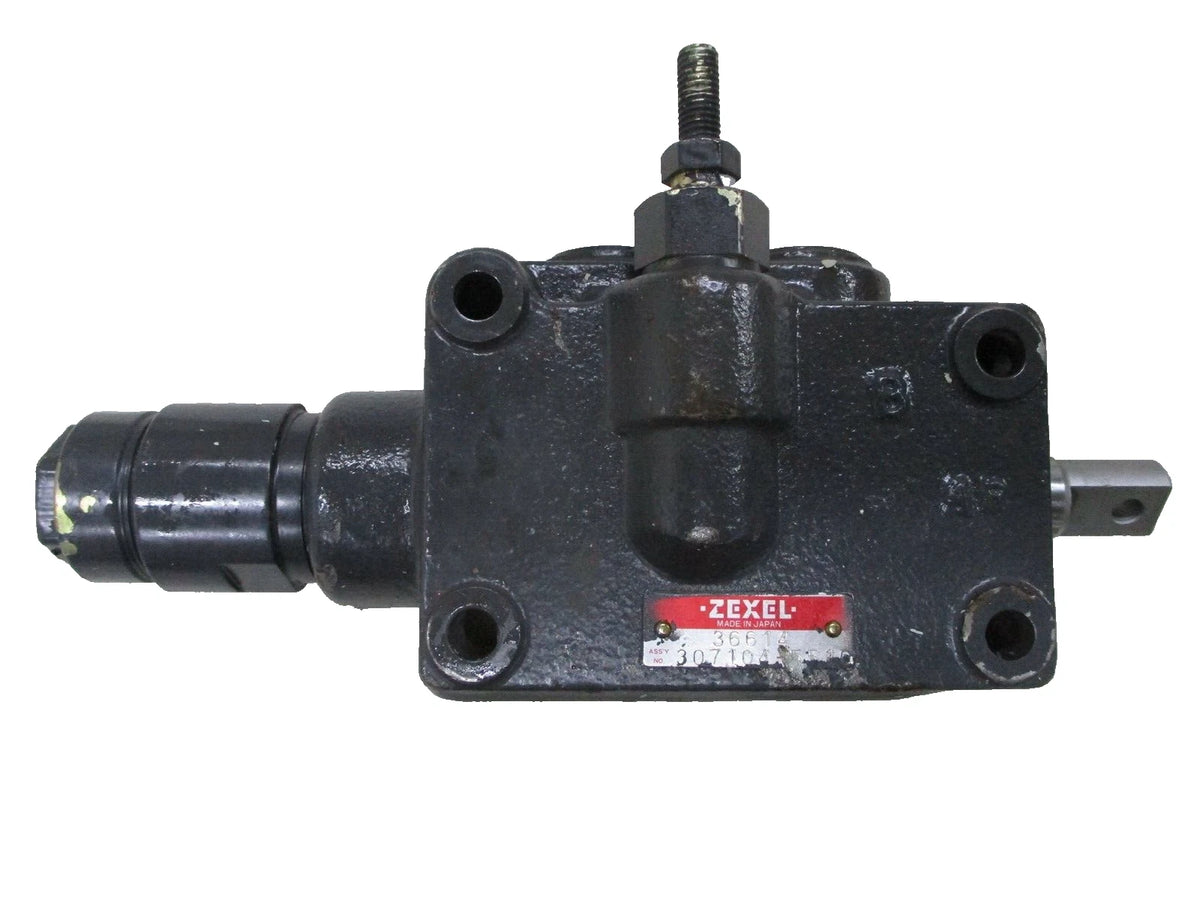 Control Valve for Kubota M4030 M4950 M5030 M7030 (OEM 35820-82350)