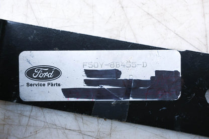 Radiator Grille Bracket for Ford (F5OY-8B455-D)