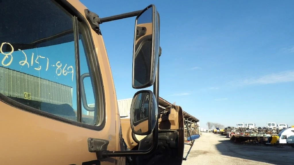 Right Door Mirror for Freightliner M2 106 (2007) - MN