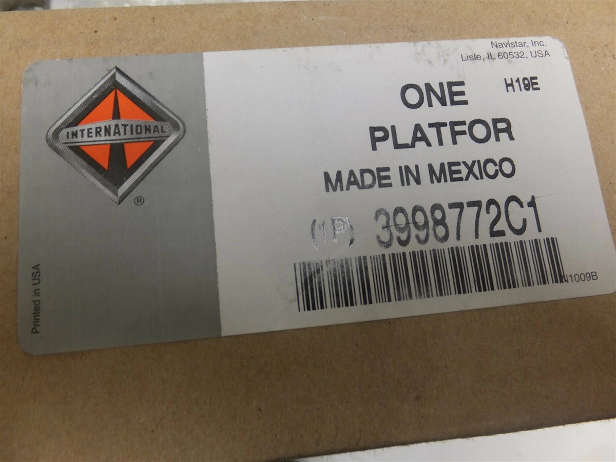 Deck Plate for International (3998772C1) (18" x 15 3/8")