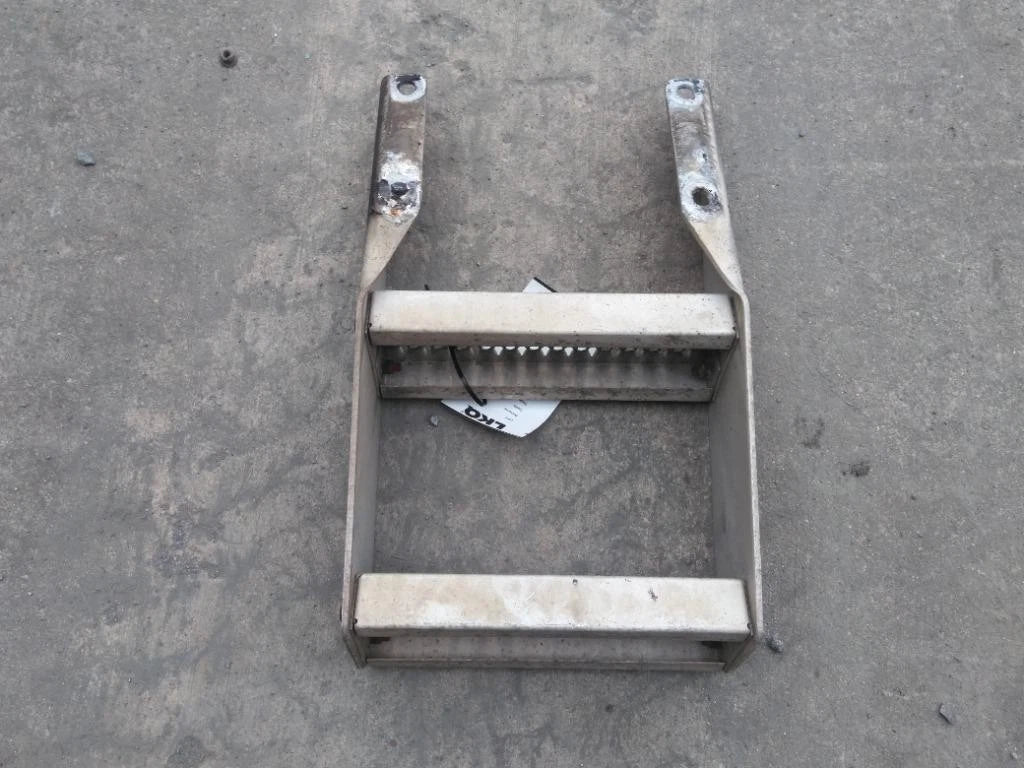 Frame Step for Peterbilt 387 (2009)