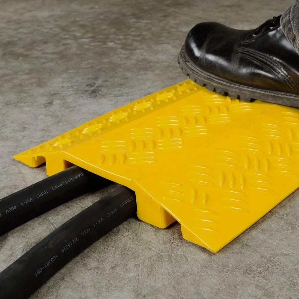 1-Channel Drop Over Cable Ramp Protector for Wire Cords (2,000 lb)