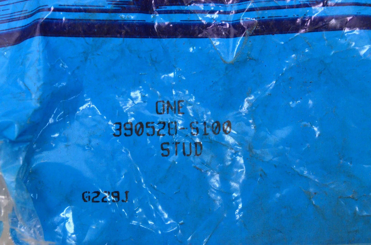 Stud for Ford 390528S100