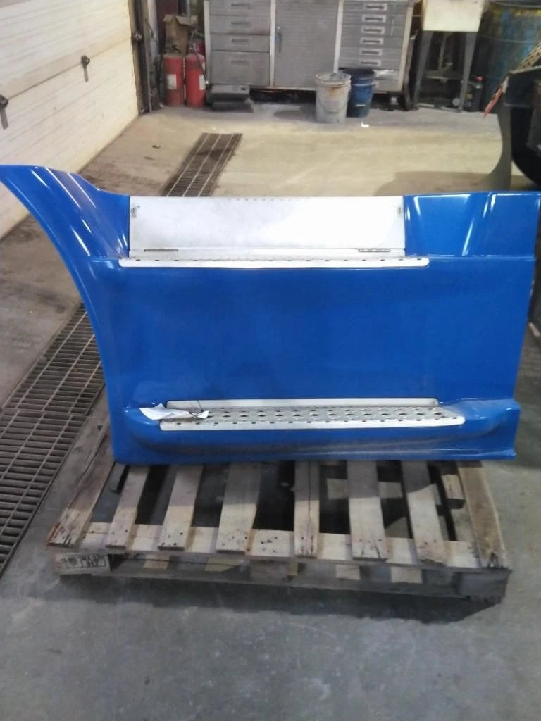 Side Fairing Left for Freightliner Cascadia 113 (2015) MN