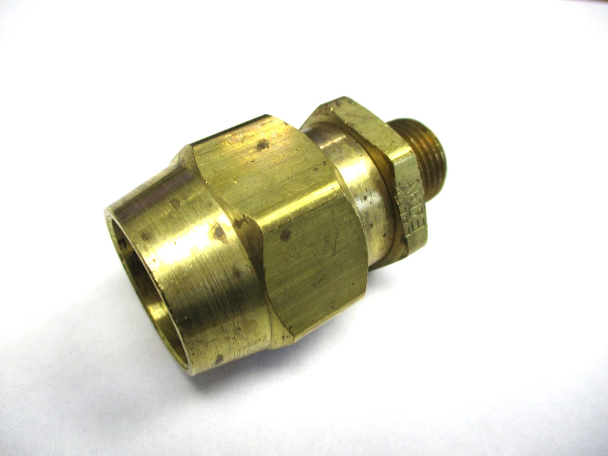 Air Hose Fitting 3/8"-18 NPTF for International (574897C91)