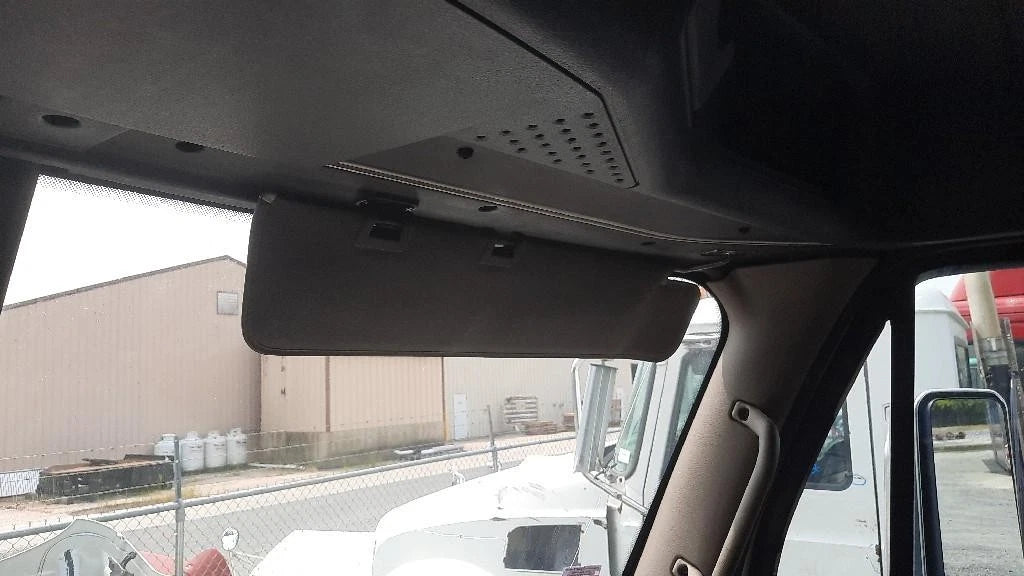 Sun Visor for Freightliner Cascadia 125 (2014)