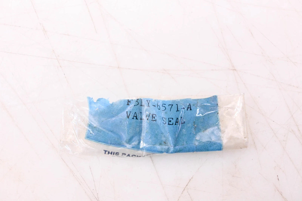 Valve Stem Oil Seal for Ford (F3LY-6571-A)