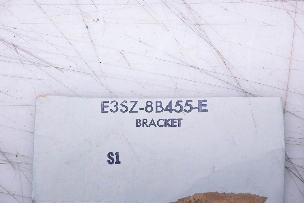 Grill Bracket for Ford (E3SZ-8B455-E)