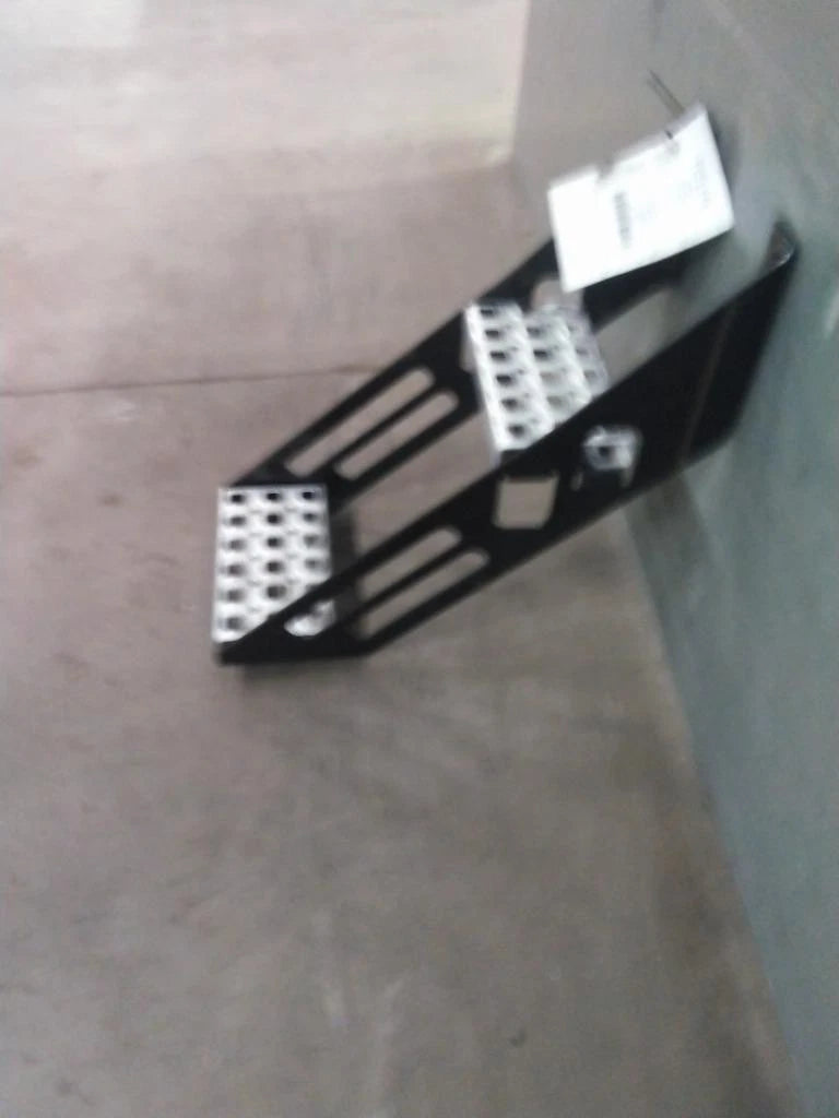 Frame Step for Volvo VNL (2015)