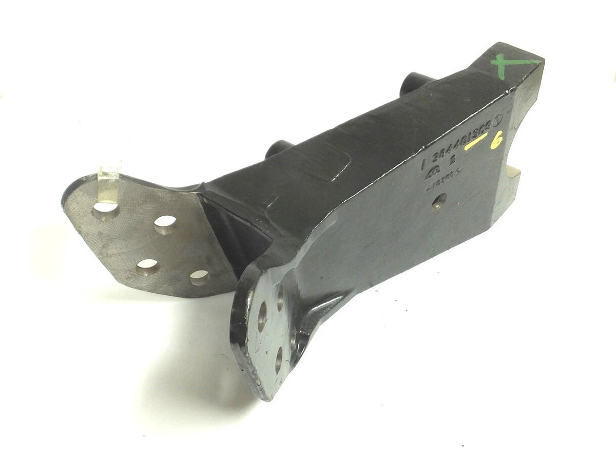 LH Cab Side Mount Bracket for International (3844013C3, 3844013C4)