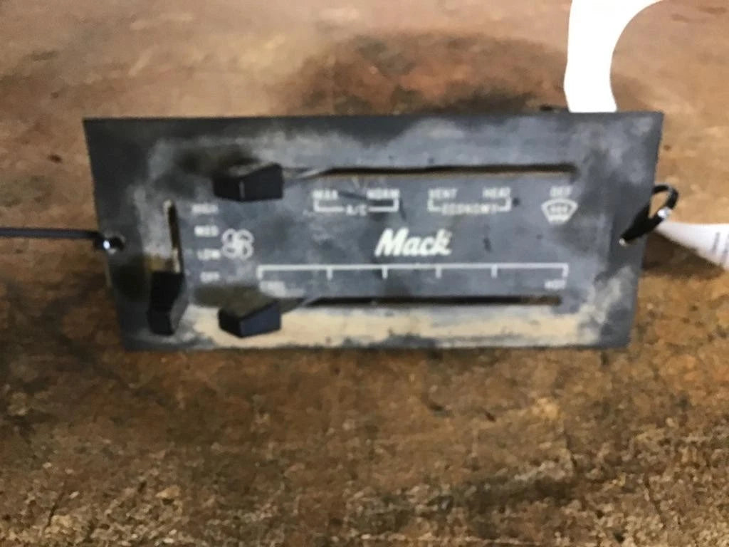 Temperature Control for Mack DM690 (1995)