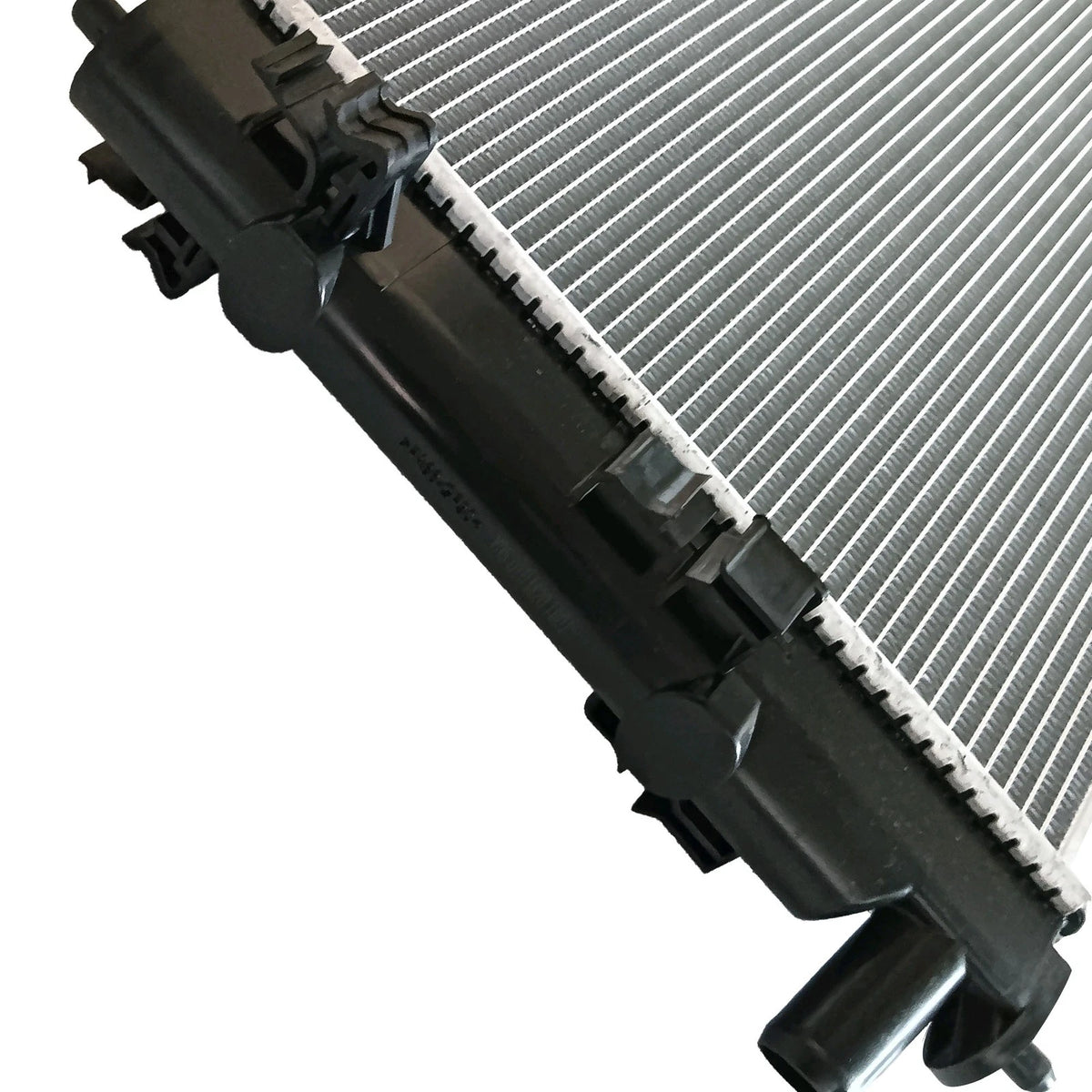 Radiator for Mitsubishi Lancer Outlander RVR ASX 2.0L 2.4L 3.0L (MN156092)