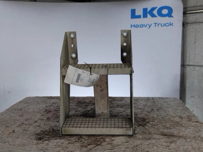 Frame Step for International 9400i (2004)