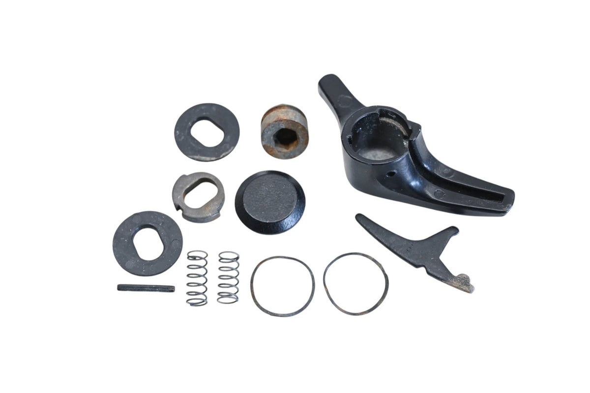 Right Side Vent Window Handle Kit for Ford Escort (1981–1982) E1FZ-6122916-A
