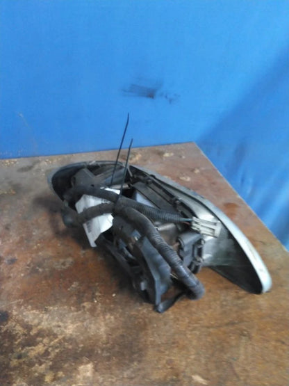 Left Headlight for International 9400I (2000–2007)