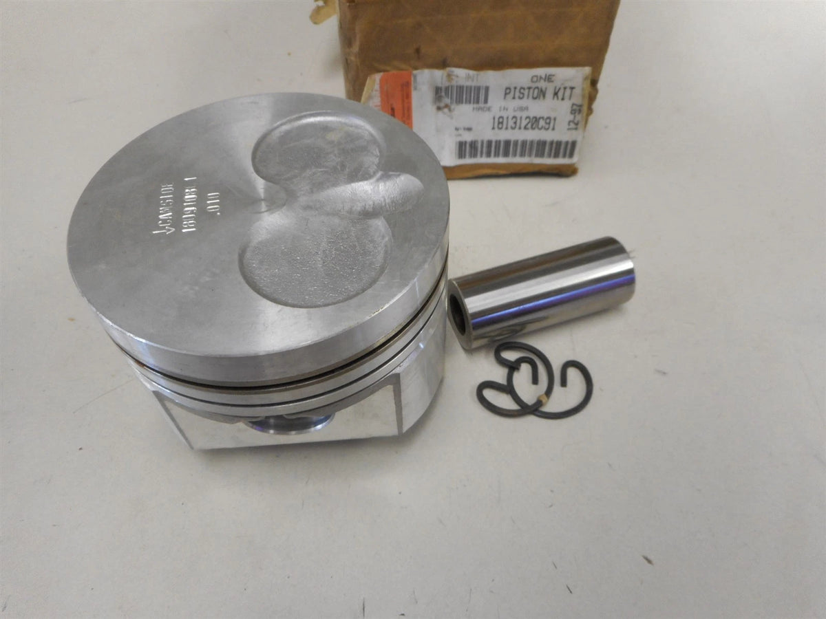 Piston Kit .010 Size for International (1813120C91)