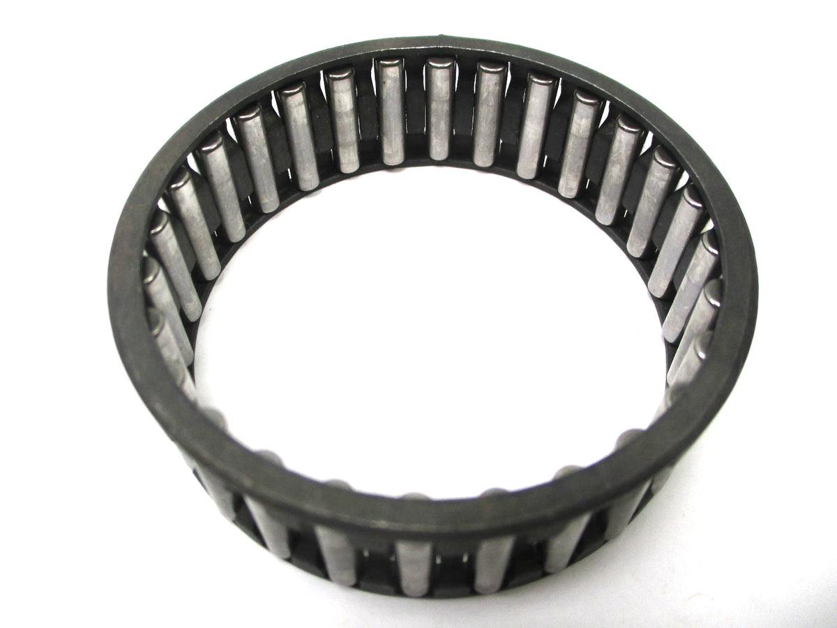5th Gear Main Shaft Needle Bearing for International (1681313C1)