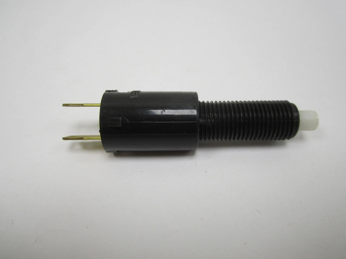 Stop Light Switch for International (2589998C1)