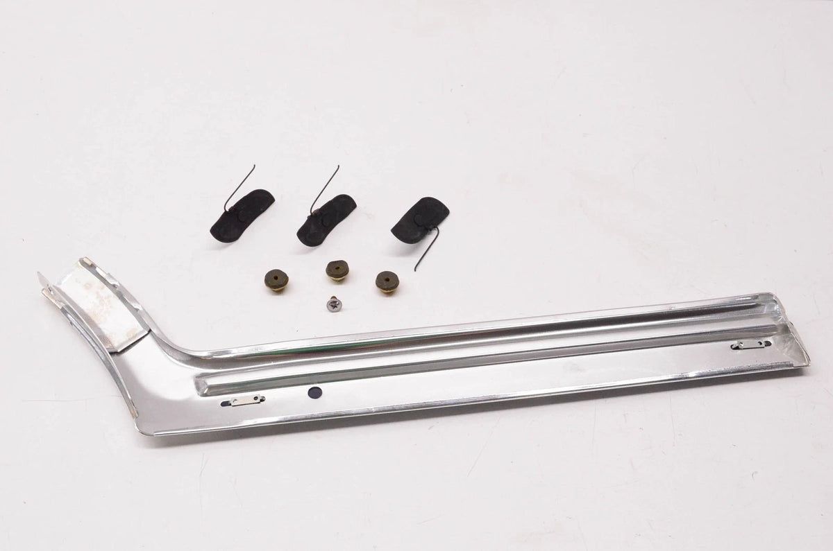 Fender Molding for Ford Torino (1977) W/ Install Hardware