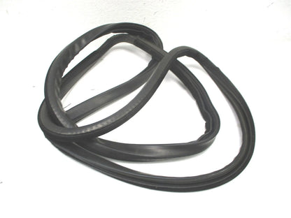 LH Glass Run Channel Seal for International (4053430C5, 4053430C6)