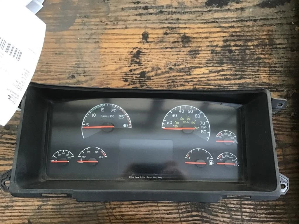 Instrument Cluster for Volvo VNL (2010) - Replaces 21014196-P01