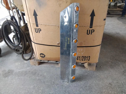 Cab Skirt Filler Panel for Western Star 4900 (2004) - Replaces NA