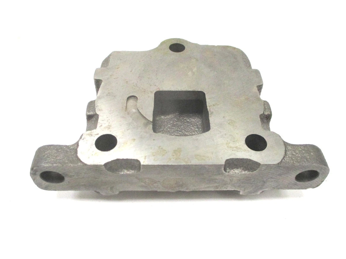 Outlet Valve Assembly for Kubota KX121-2 KX161-2 KX91-2 (RC101-70150)