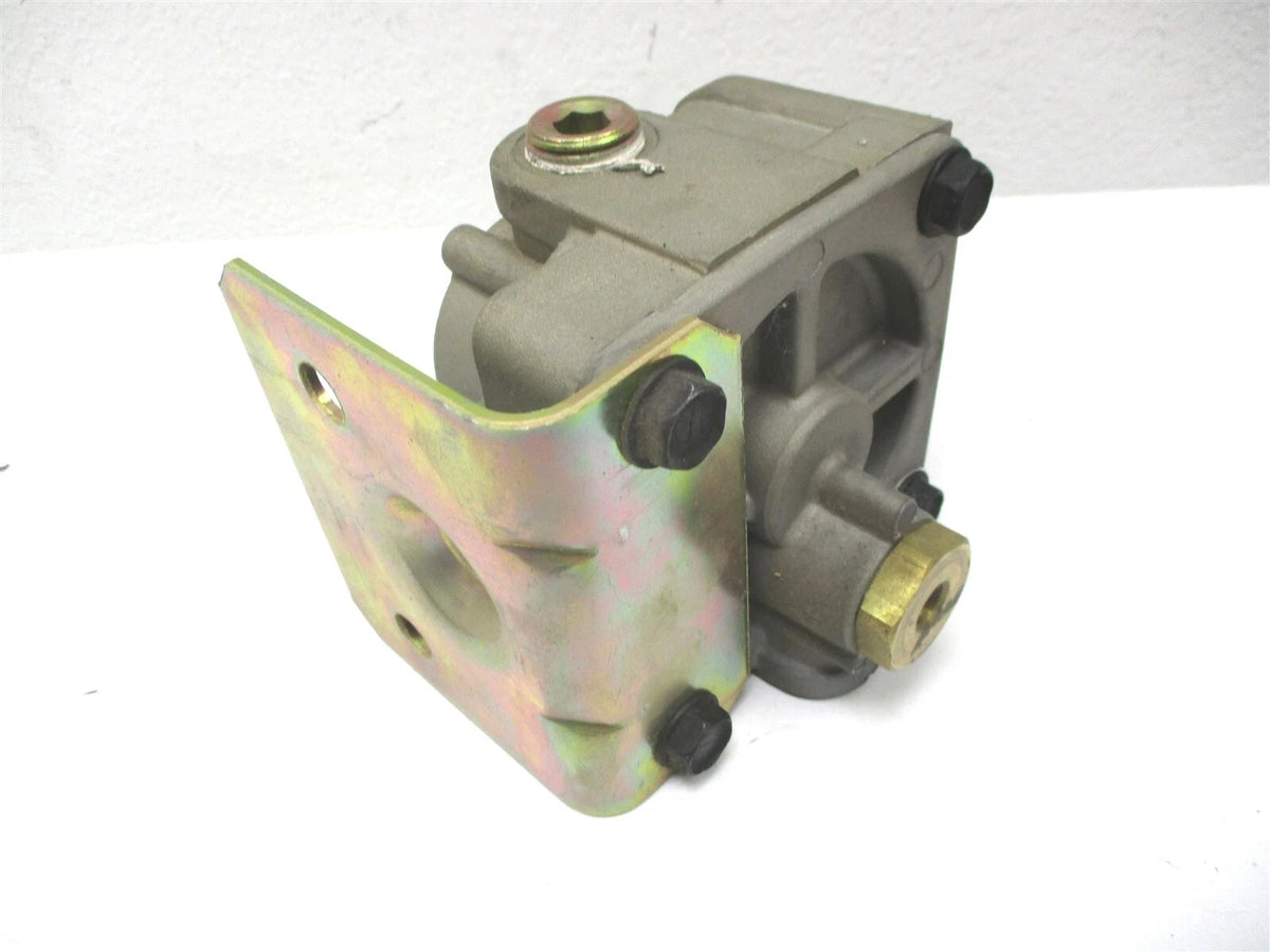 Genuine Meritor R-14 Brake Relay Valve for (RKN28071)