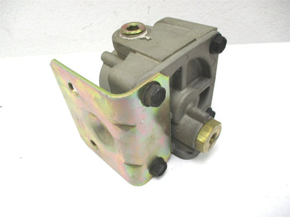 Genuine Meritor R-14 Brake Relay Valve for (RKN28071)
