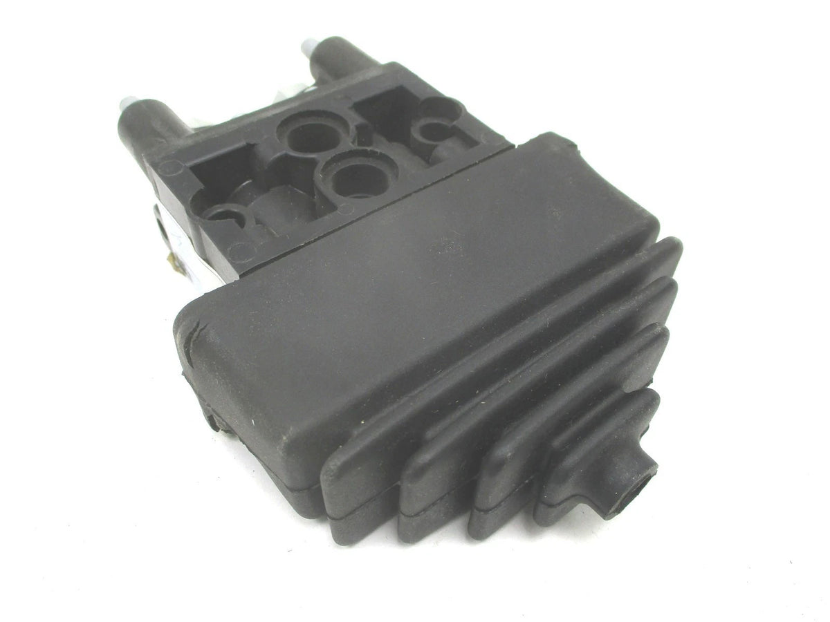 Mid-Section Joystick Valve for McNeilus (0126133)