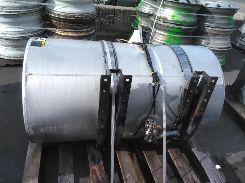 Fuel Tank Left for Volvo VNL (2004–2018) MD