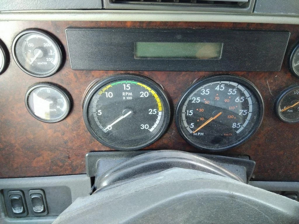 Tachometer for Freightliner Century 120 (2006)