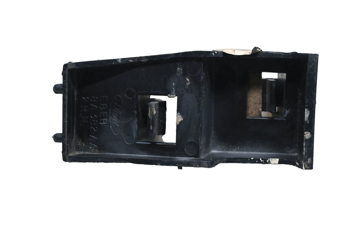 Radiator Grille Mount Bracket for Ford (E8FZ-8A278-A)