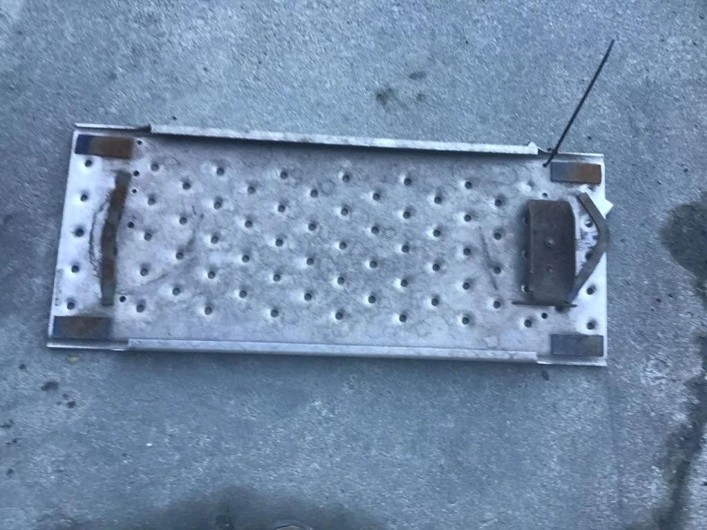 Deck Catwalk for Freightliner Cascadia (2019)