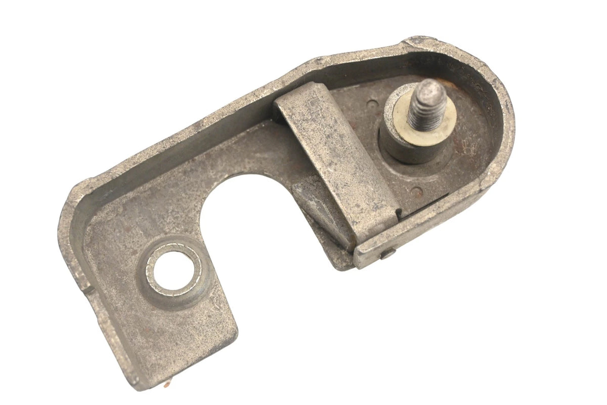 Righthand Door Keeper Striker Plate for Mack 62QS352R