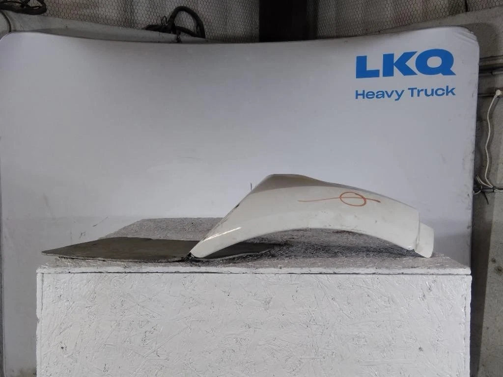 Fender Extension Right for Peterbilt 579 (2019)
