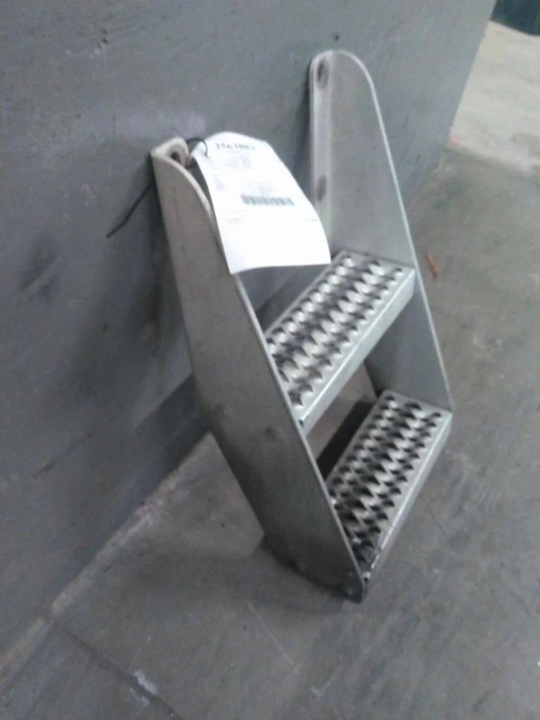 Frame Step for Peterbilt 579 (2022)