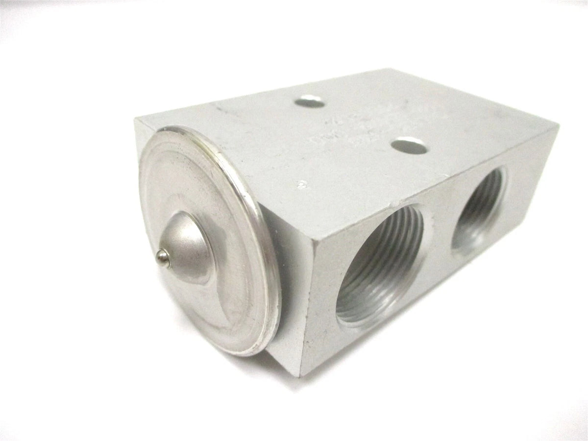 AC Expansion Valve for Freightliner (ZGG19226, A22-45432-000, 1606)