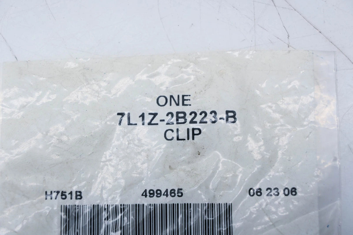 OEM Clip for Ford (2007–2010) 7L1Z-2B223-B