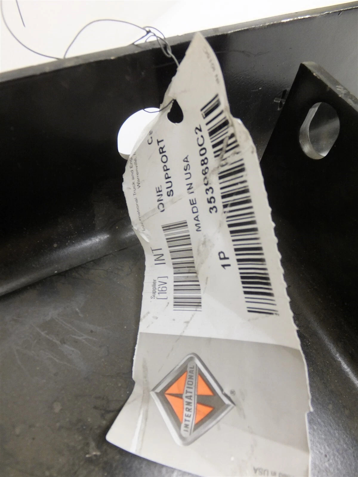 Frame Step Plate Support Right for International (3539680C2)