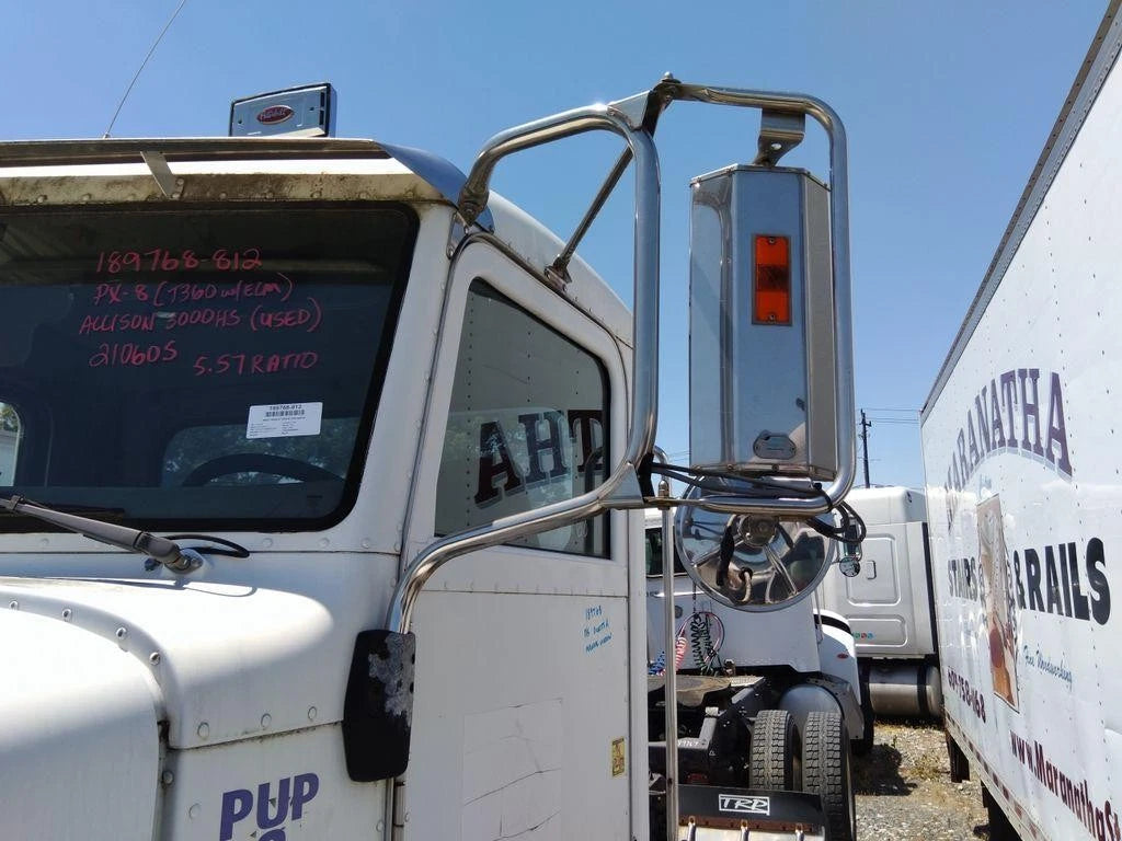 Left Cab/Door Mirror for Peterbilt 335 (2006)